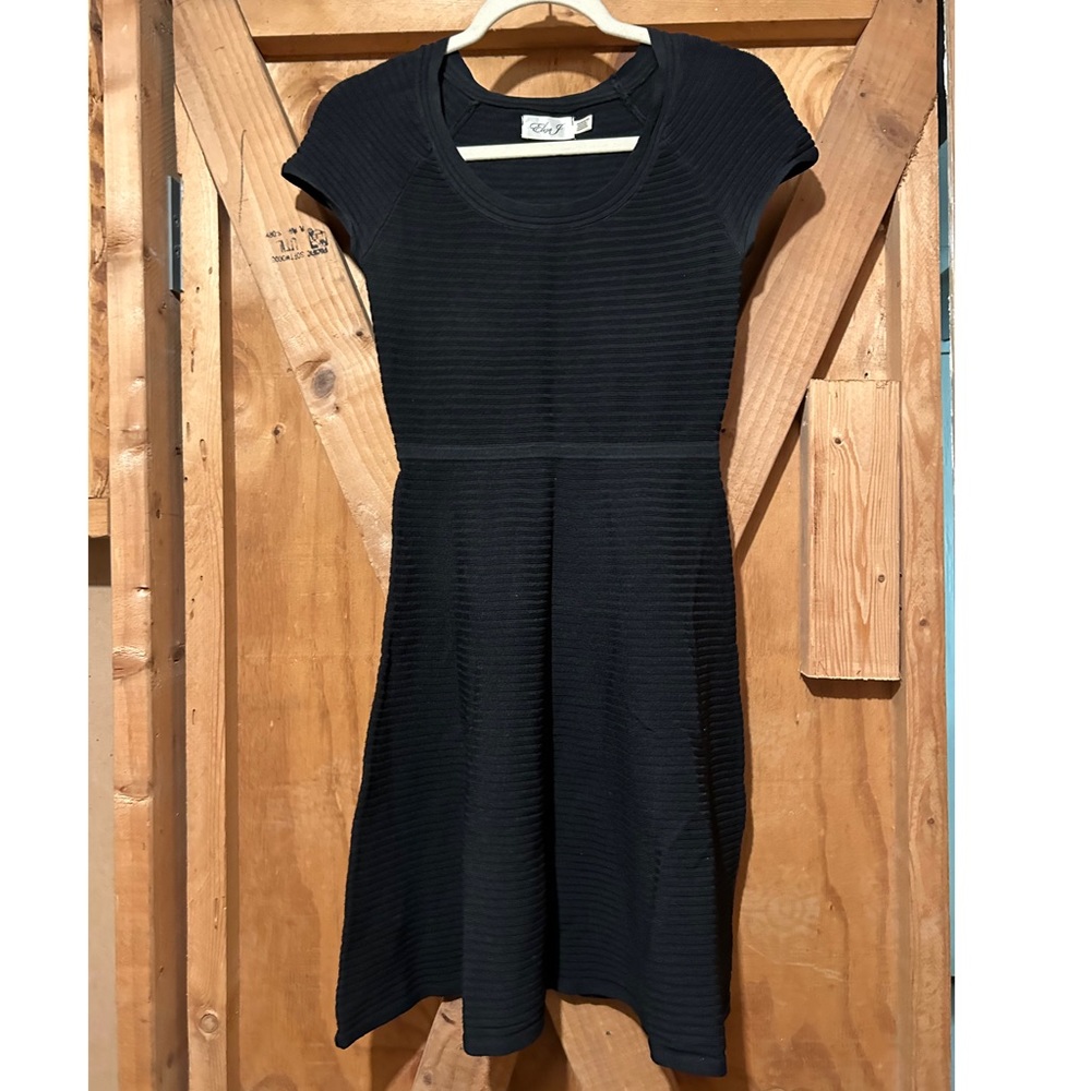 ELIZA J: Women’s Black Ribbed Knit Dress